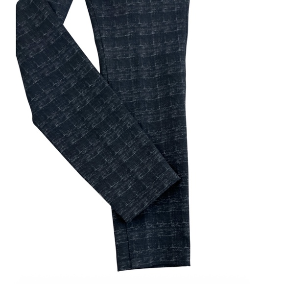 Kut form the Kloth Stefany Printed Skinny Pants Size 6P - Picture 5 of 7